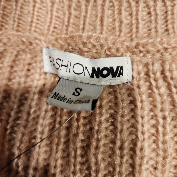Fashion Nova Off The Shoulder Crop Top Pink Sweater Size Small‎ New With Tags - Picture 6 of 14